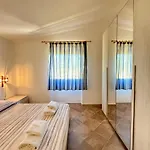 Сasa de vacaciones Stazzo Istana Jacuzzi Barbecue E Mare A Piedi Porto Istana