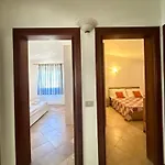 Stazzo Istana Jacuzzi Barbecue E Mare A Piedi 度假居