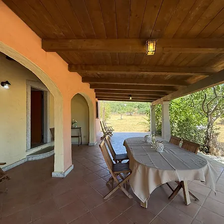 Stazzo Istana Jacuzzi Barbecue E Mare A Piedi Сasa de vacaciones