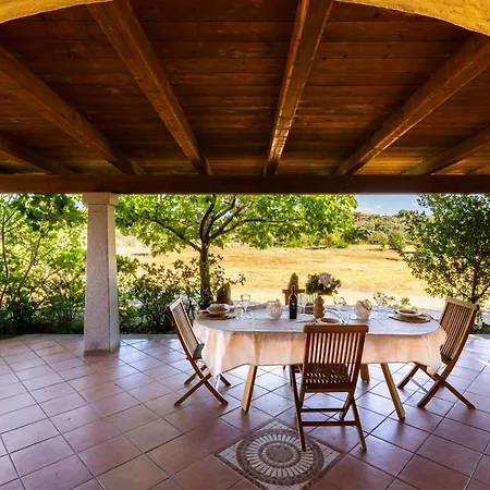 Stazzo Istana Jacuzzi Barbecue E Mare A Piedi * Porto Istana