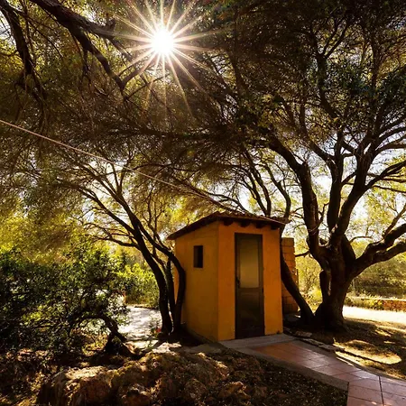 Stazzo Istana Jacuzzi Barbecue E Mare A Piedi Holiday home